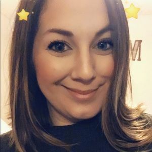 Meet your Posher, Cortney